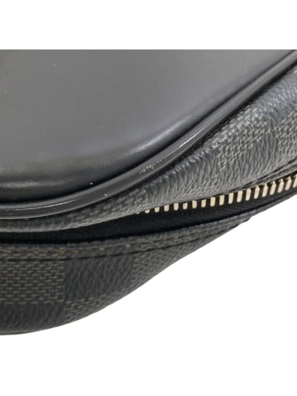 Louis Vuitton Dayton MM Shoulder Bag Damier Canvas